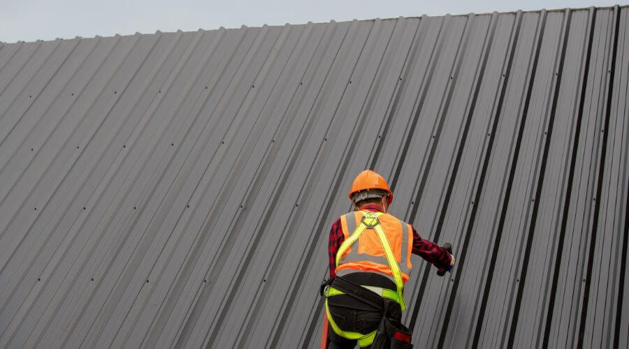 Professional gutter cleaning in White Hall, MD